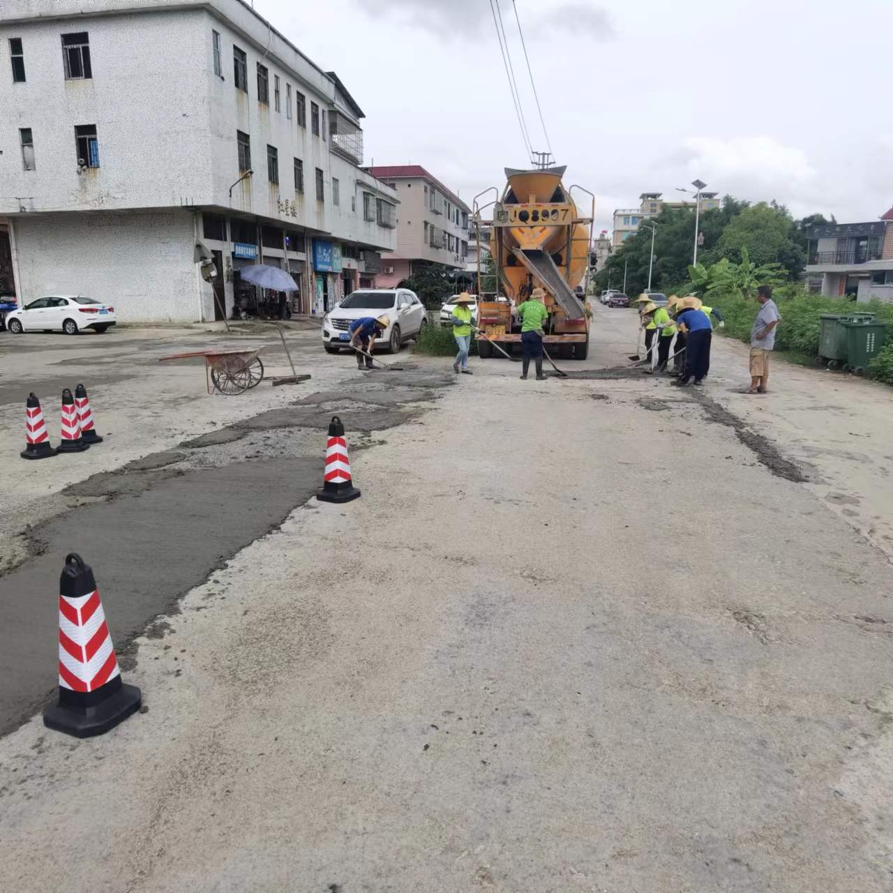 05農村公路管養(yǎng)-3蜆橫線道路管養(yǎng).jpg