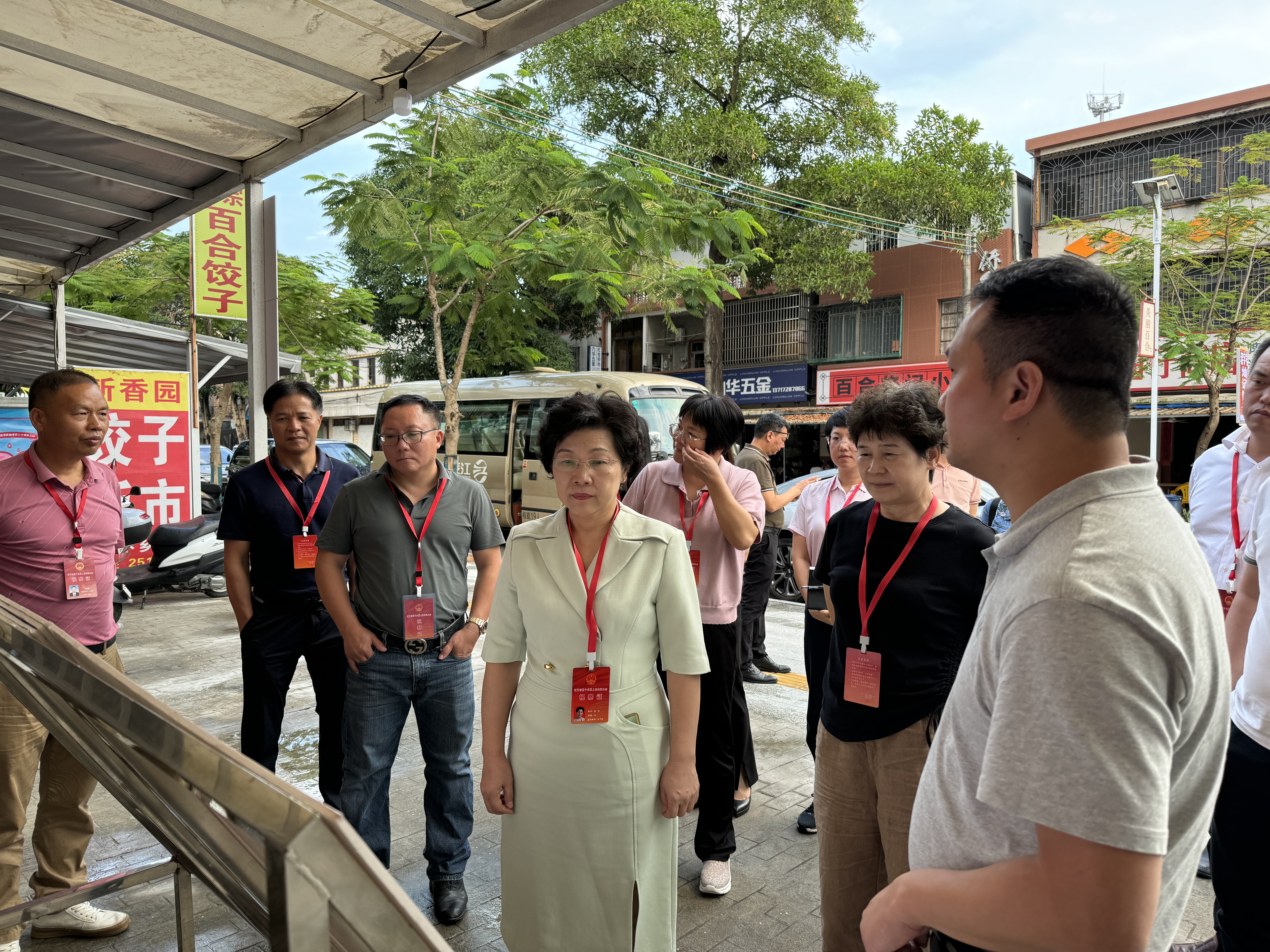 江門市人大常委會領(lǐng)導(dǎo)到百合鎮(zhèn)開展聯(lián)系基層人大代表活動